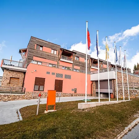 Апартаменты Tree Rogla *